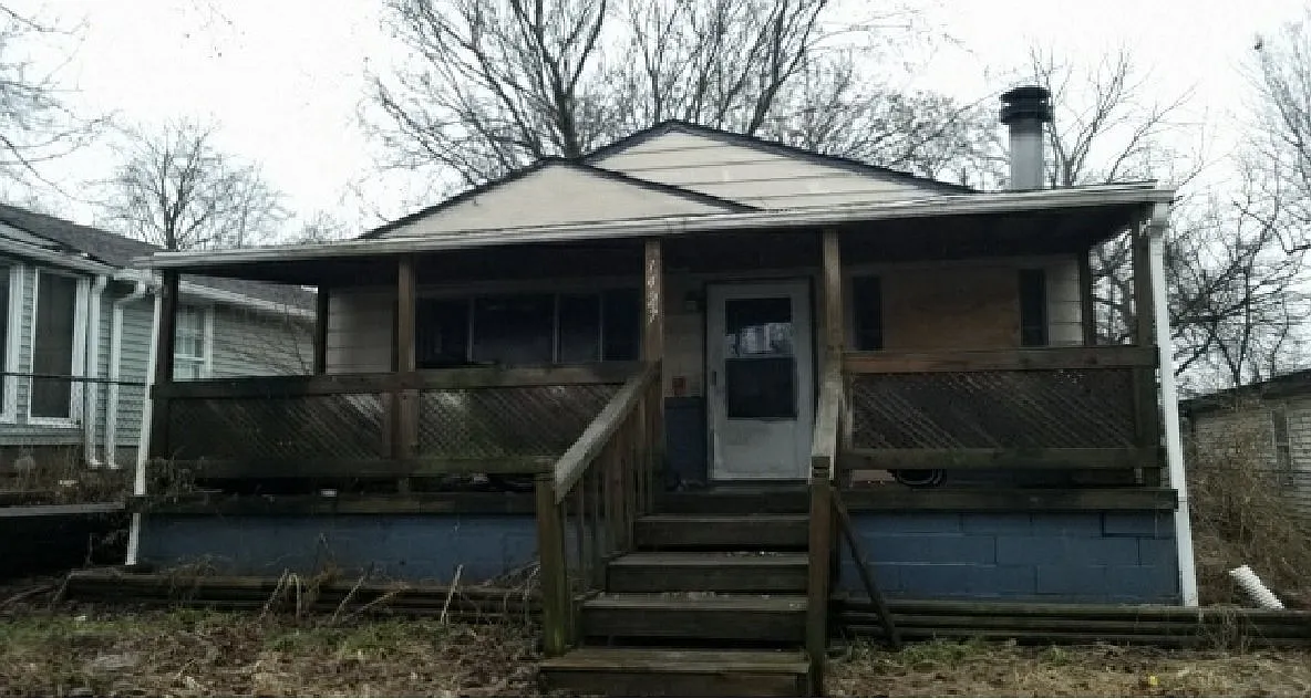 1427 Saint Peter St photo 1