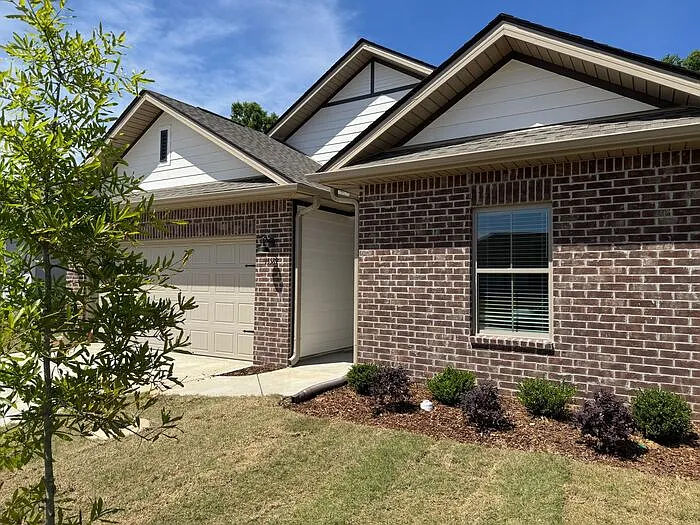 15589 Ruthie Lynn Dr — Photo 1