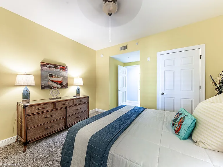 3313 Sunset Key Cir #402 — Photo 38