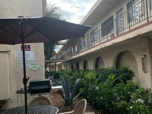Valley Plaza