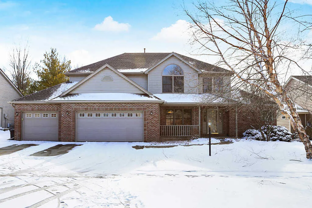3305 Country Bend Pl photo 1