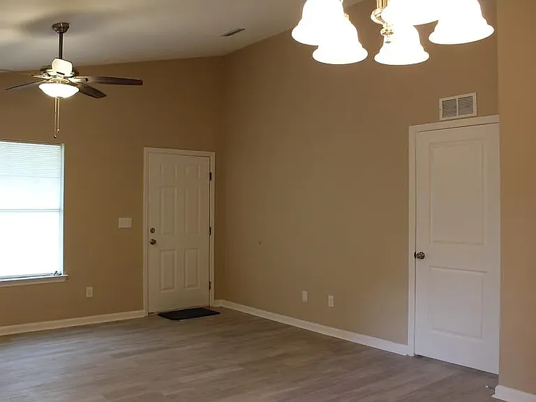 1004 Volusia St — Photo 18