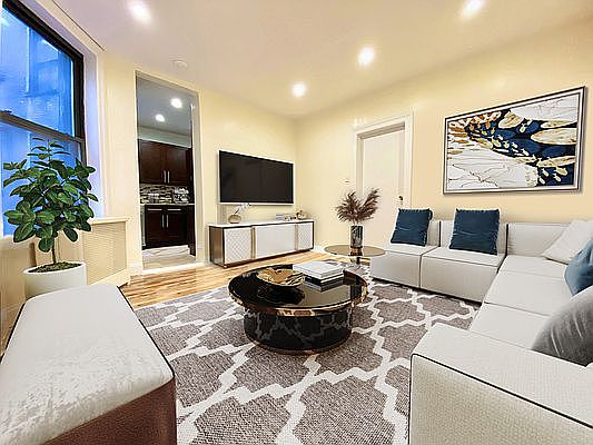 2nd image of 526 W 161st St APT 4