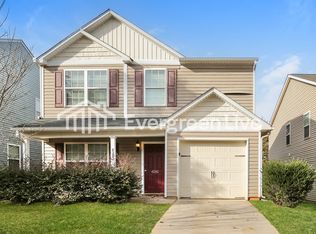 4282 Oak Pointe Dr, Winston Salem, NC 27105