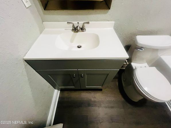 jacksonville-florida-154714023 picture