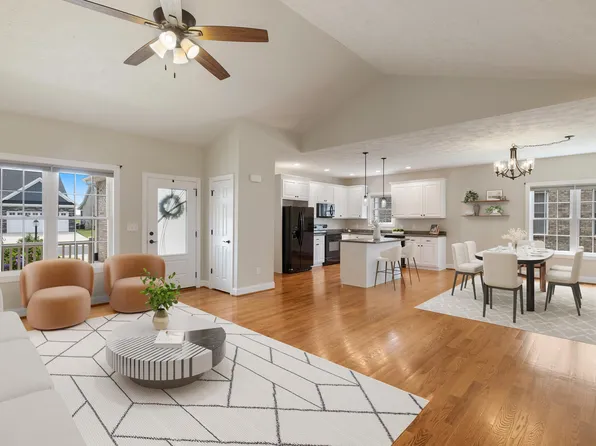 26 Pebble Ct, Stuarts Draft, VA 24477