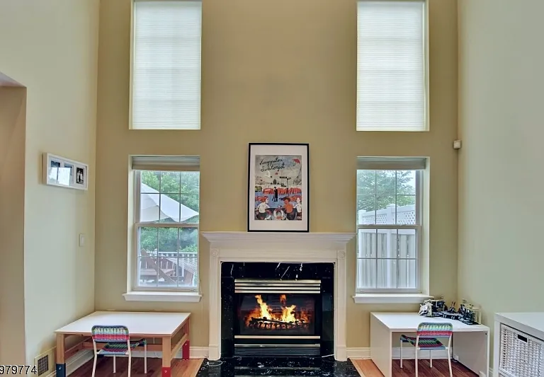 14 Mayflower Dr — Photo 7