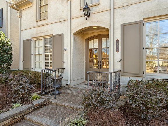 3rd image of 8989 Acorn Landing Dr
