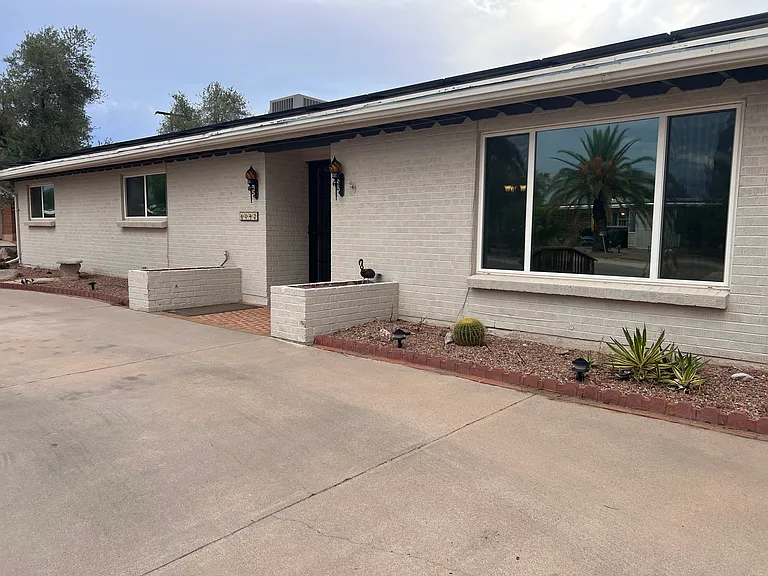 6042 E Eastland St — Photo 21