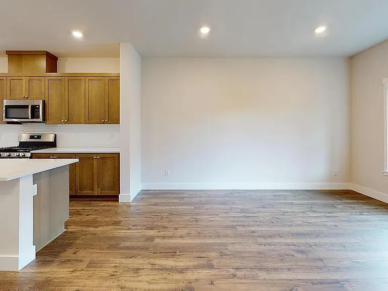 15992 NW Hosmer Ln — Photo 17