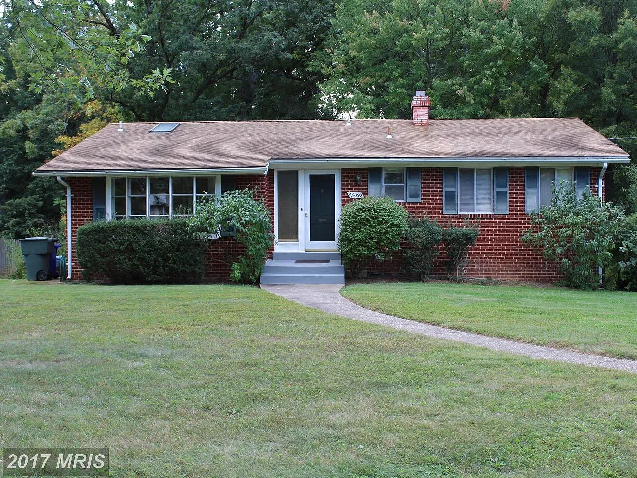 7500 Sweetbriar Dr photo 1