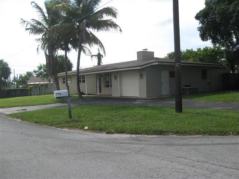 2nd image of 2298 NW 3rd Ct