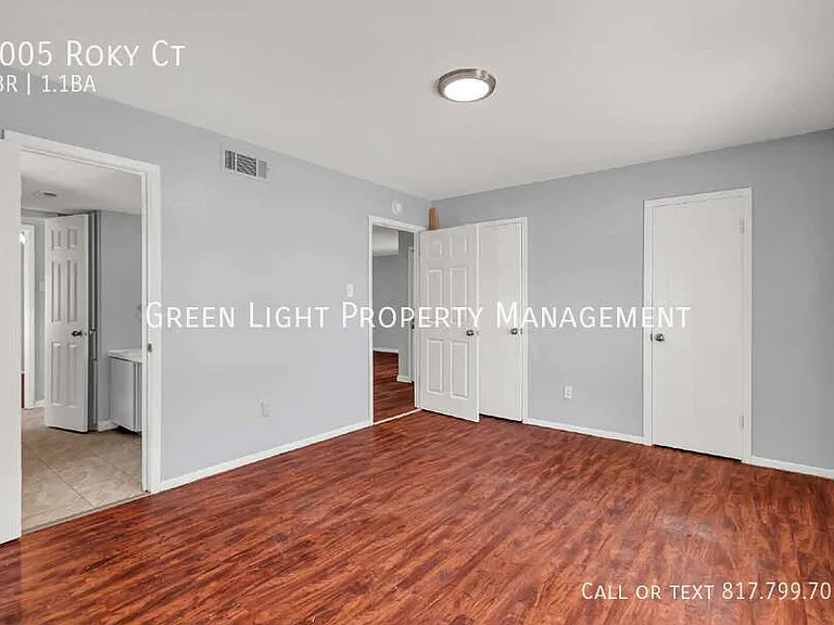 1005 Roky Ct — Photo 16