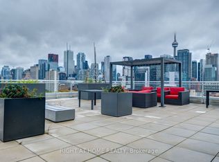 10 Willison Sq #701, Toronto, ON M5T0A8