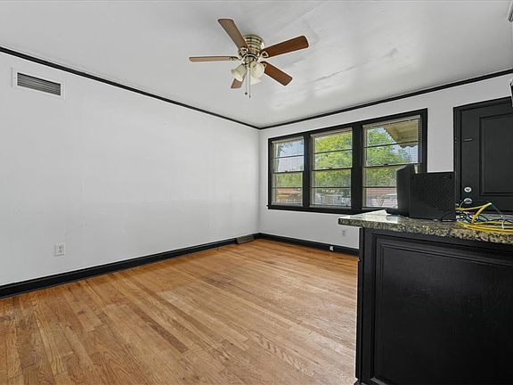 4th image of 701 S Texas Ave
