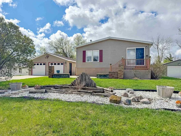 407 Main St, Max, ND 58759