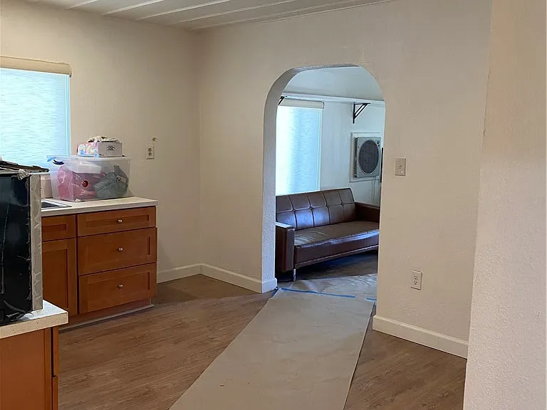 19216 Kendall Dr — Photo 7