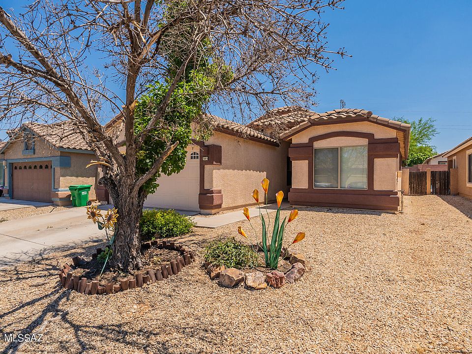 1st image of 385 W Calle Patio Lindo