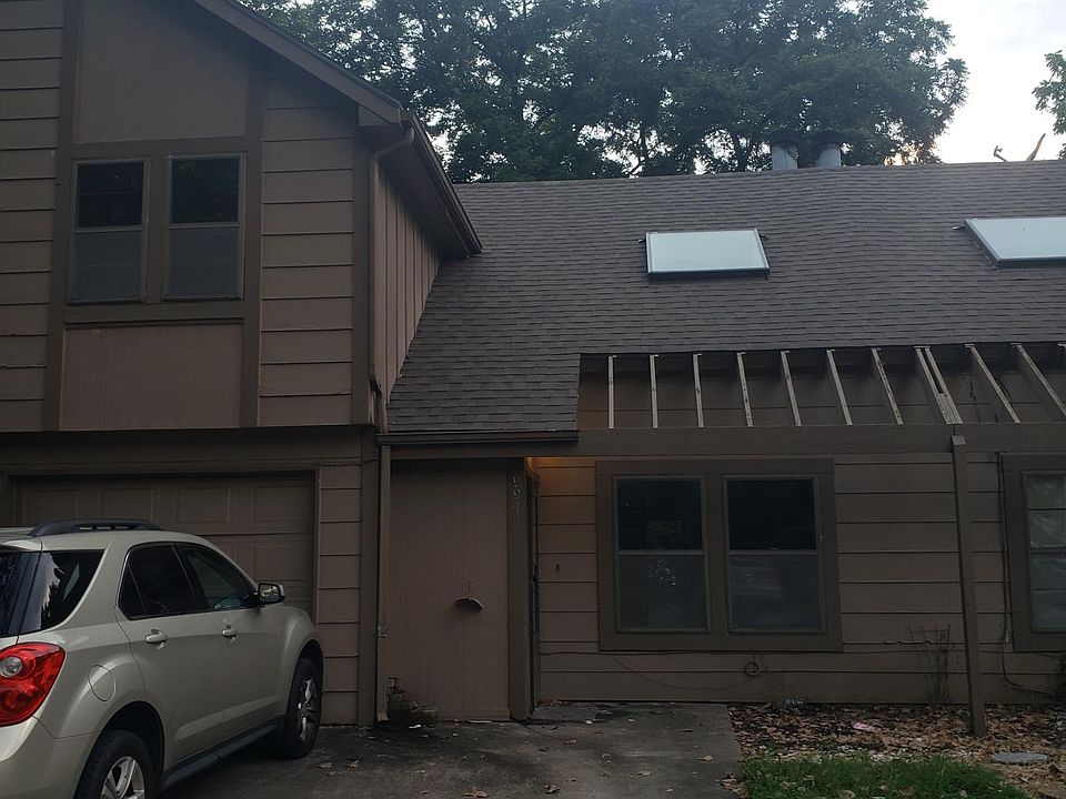1st image of 9944 Locust St #9940