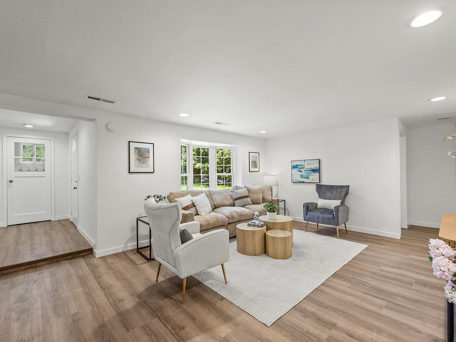 4 bed, 1840 sqft, $3,900 — Photo 4