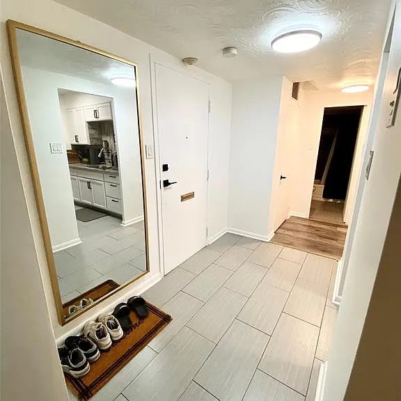 111 Riverside Dr E #107 — Photo 5