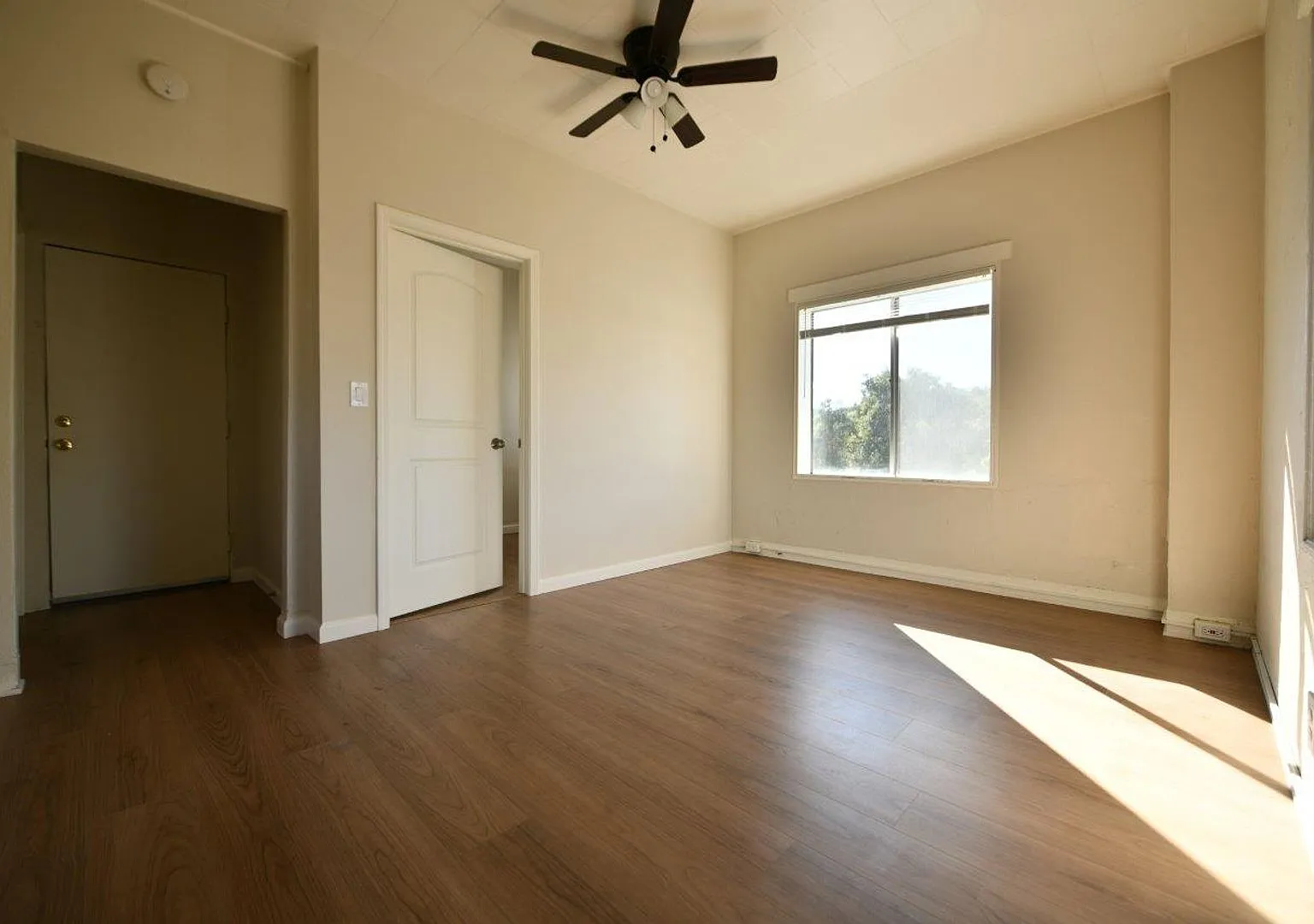 1131 Pine St. — Photo 3