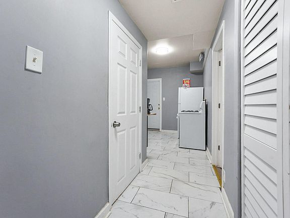5th image of 3906 Catalpa St