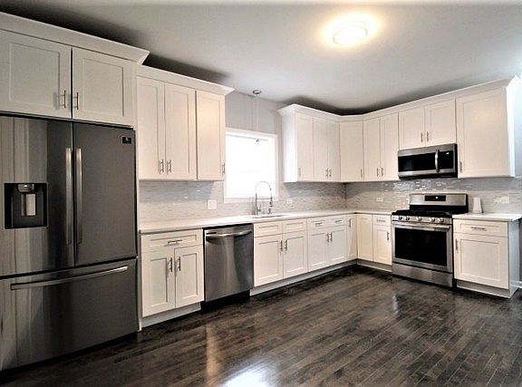 2nd image of 4619 S Richmond St