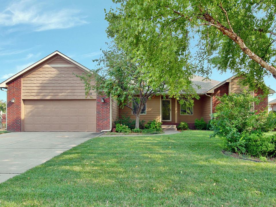 10018 W Greenspoint St Wichita-large-001-014-IMG 5113-1500x9