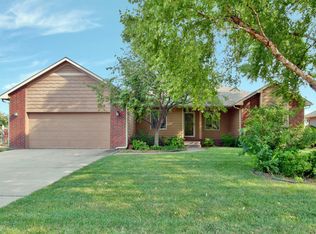 10018 W Greenspoint St, Wichita, KS 67205