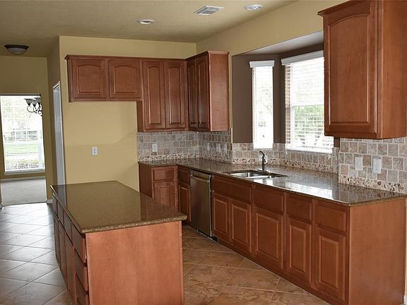 5th image of 2526 Mango Ct
