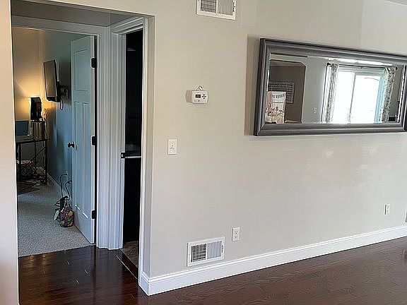 Living Room/2nd Bedroom