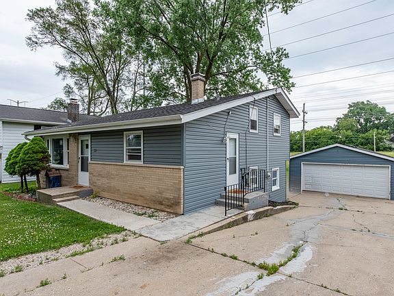 4th image of 2631 W Greenwood Ave