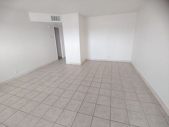 4th image of 5240 Pebble Beach Blvd APT D