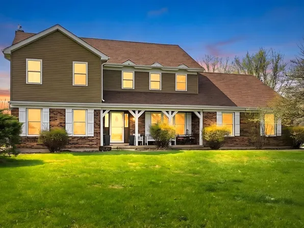 8N316 McGough Rd, Maple Park, IL 60151