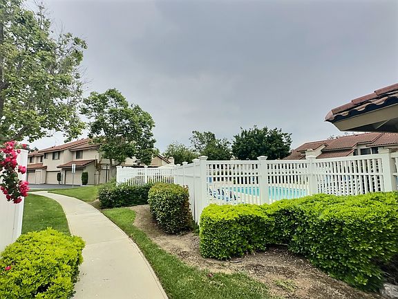 2nd image of 23085 Paseo De Terrado Unit 2