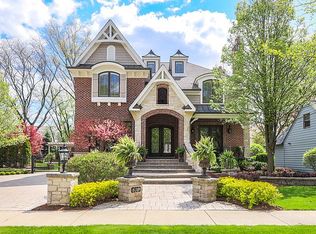 610 N Sleight St, Naperville, IL 60563