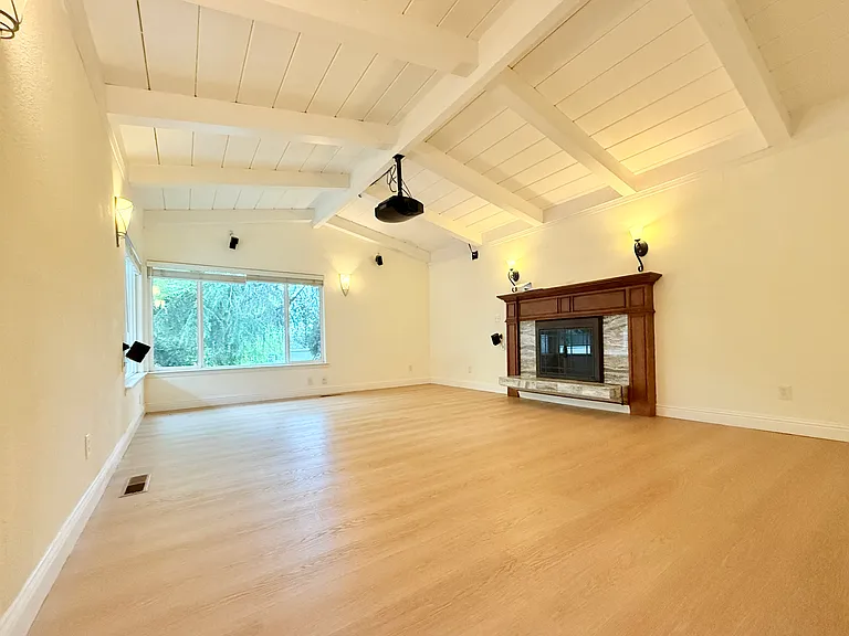 15798 Alta Vista Way — Photo 4