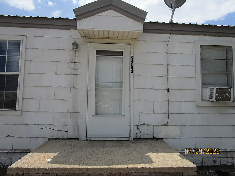 703 Stevenson St — Photo 1
