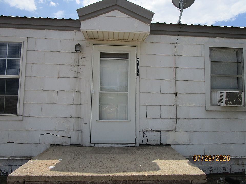 1st image of 703 Stevenson St