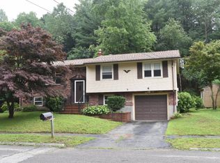 4 Tollcross Rd, Chelmsford, MA 01824