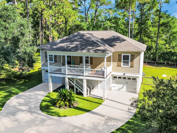 31 Downing Dr, Beaufort, SC 29907