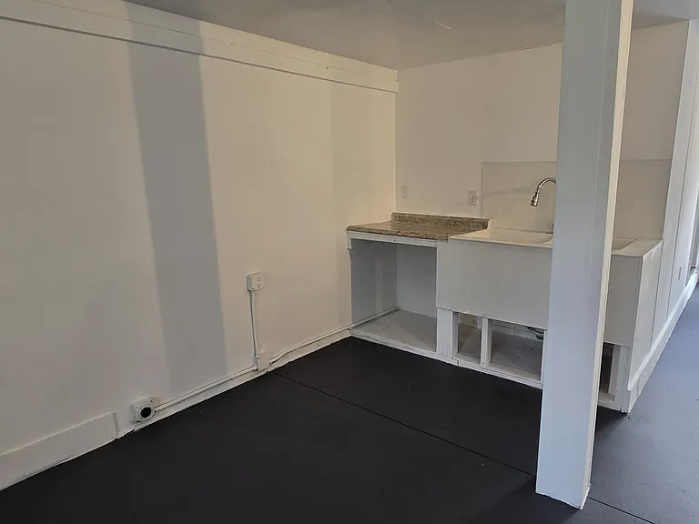 2235 Indigo Ave — Photo 9