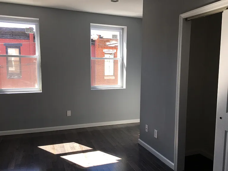 2237 Sears St — Photo 16