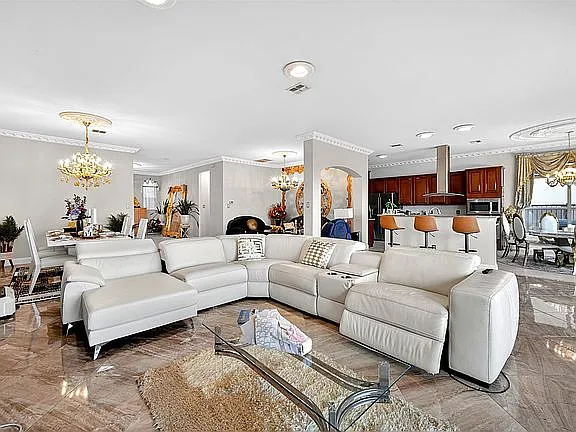 5218 Lake Terrace Ct — Photo 2
