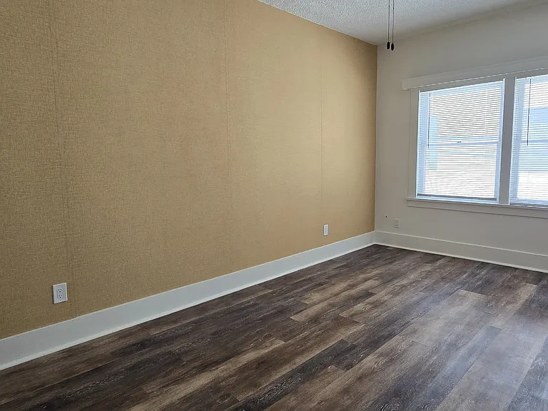 223 Lime Ave — Photo 1
