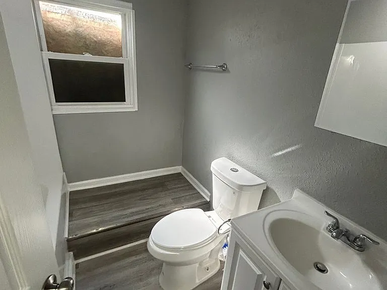 725 Saint Norbert Dr — Photo 5