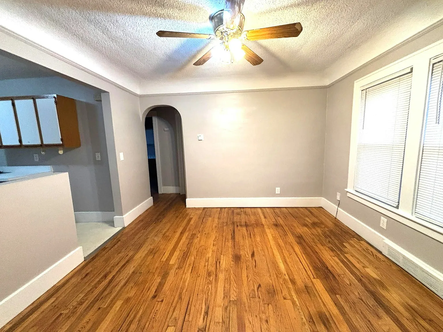 436 East Cambourne Street — Photo 3