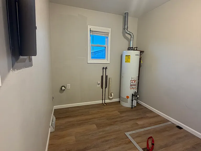 2317 Glendale Ave — Photo 14