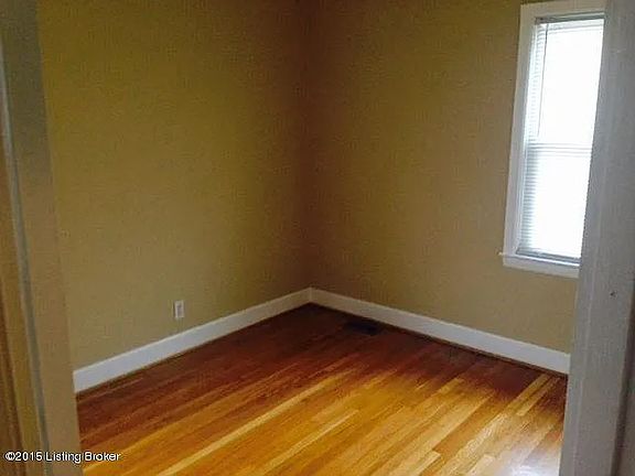 4th image of 2107 Fort St